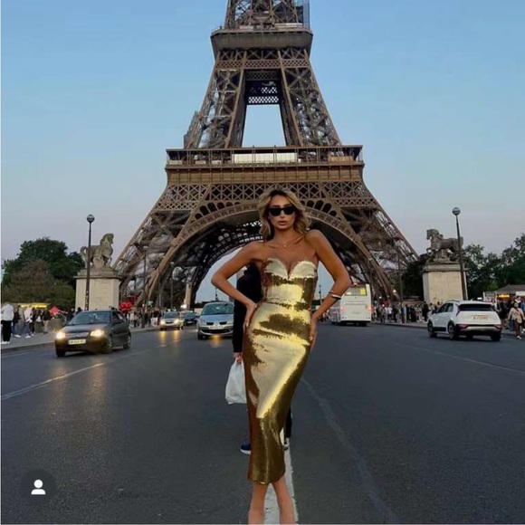 Alex Perry - Picture 7 of 10